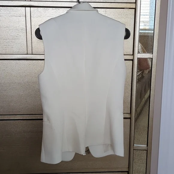 Express Vest - Picture 6 of 10